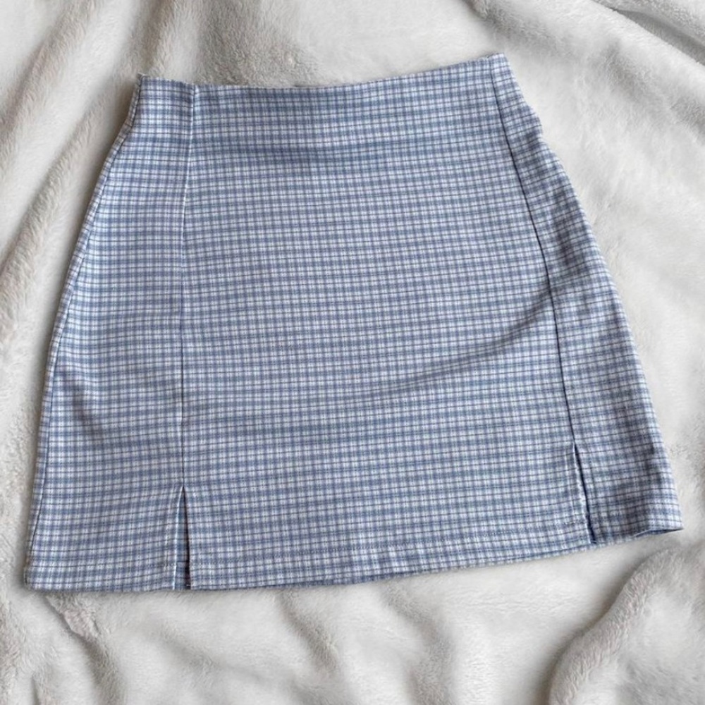 Brandy Melville Cara Skirt - Picture 3 of 4